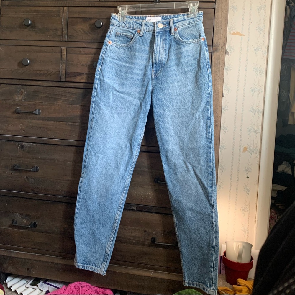 Zara Jeans Straight leg Size 4